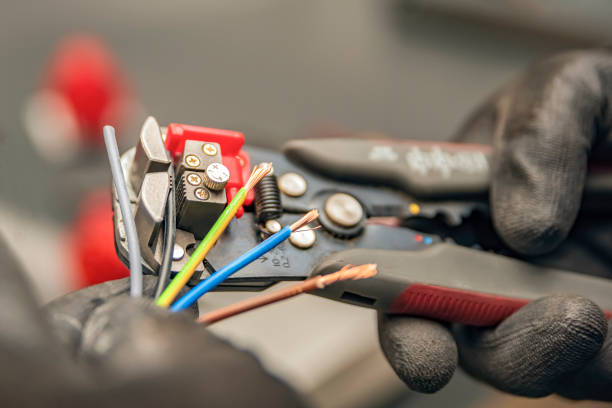 Best Licensed Electrician  in Fairmont, MN